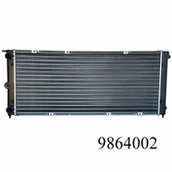Hűtő VW Passat II klímás 700x322mm 321121251AL